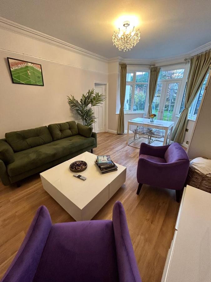 Lovely Garden Apartment In Wimbledon Town Centre With Private Parking By Wimbledon Holiday Lets Londres Extérieur photo
